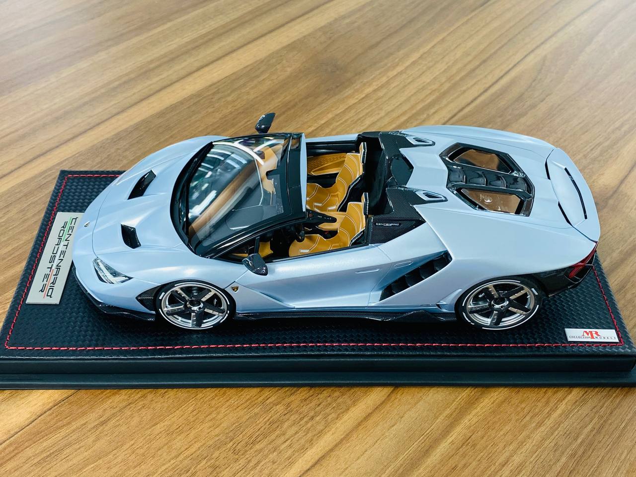 1/18 resin MR Collection Lamborghini Centanario Roadster argento Centanario (blue) Limited EditionEdition