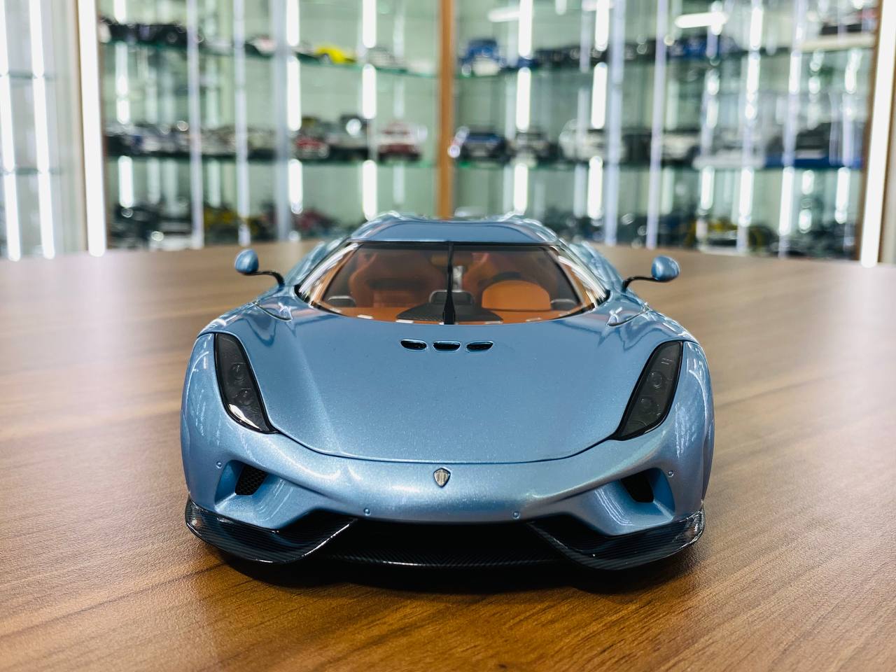 1/18 Diecast Model AUTOart Koenigsegg Regera blue