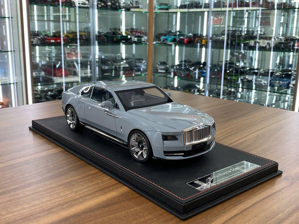 1/18 Resin DF Models Rolls Royce Spectre Gray Limited-32 pcs