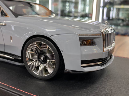 1/18 Resin DF Models Rolls Royce Spectre Gray Limited-32 pcs