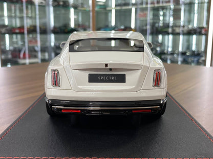 1/18 Resin – Rolls Royce Spectre (Grey) by DF Models – Limited 51 pcs