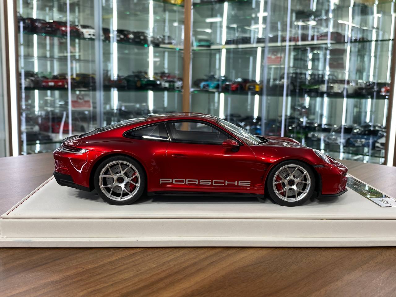1/18 Resin IVY Models  Porsche 911 S/T (992) Metallic Red / Silver Rim Limited-15 pcs