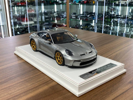 1/18 Resin IVY Models Porsche 911 S/T (992) Silver / Gold Rim Limited-20 pcs