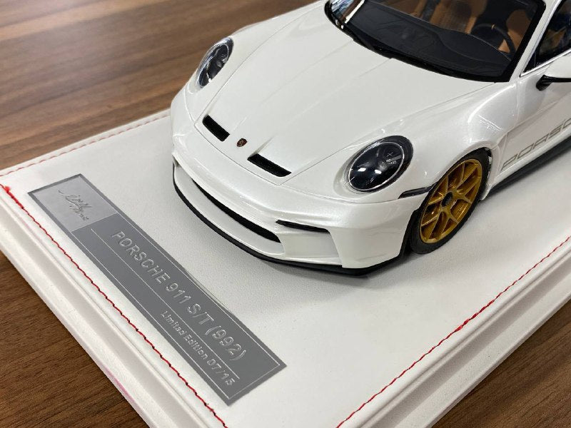 1/18 Resin IVY Models Porsche 911 S/T (992) White/ Gold Rim Limited-15 pcs