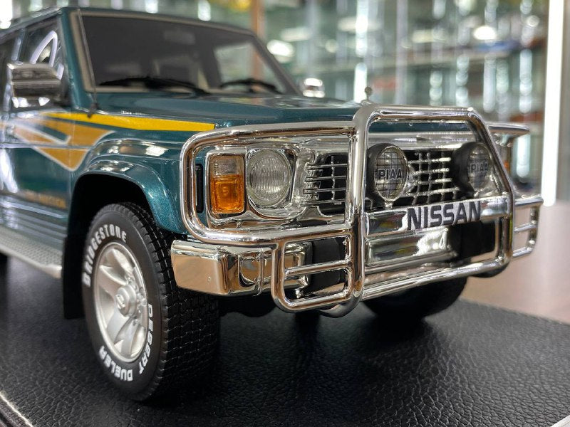 1/18 Diecast Nissan Patrol Super Safari Y60 Green IVY Models Scale Model Car