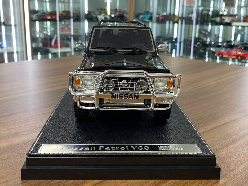 1/18 Diecast Nissan Patrol Super Safari Y60 Black IVY Models Scale Model Car