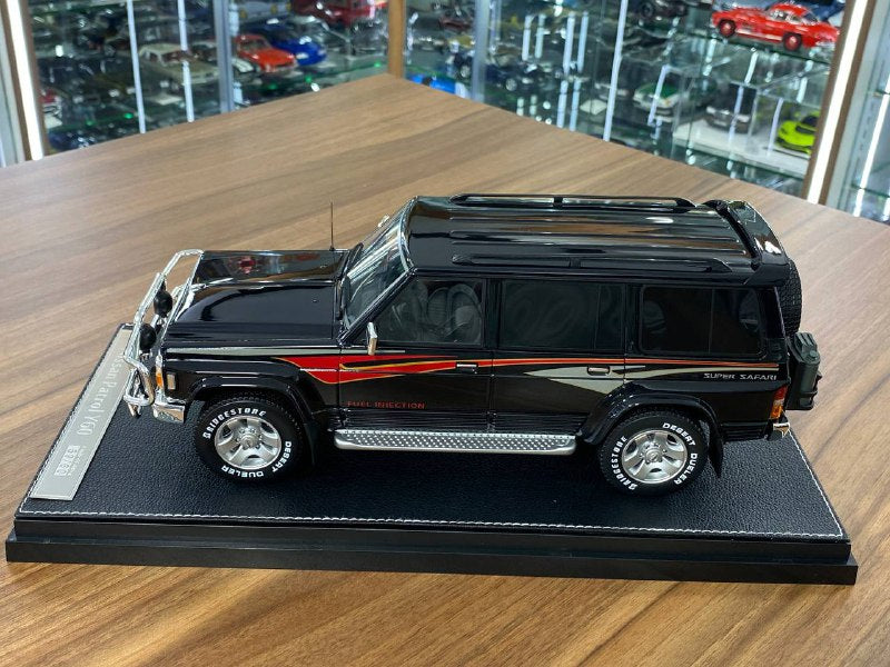 1/18 Diecast Nissan Patrol Super Safari Y60 Black IVY Models Scale Model Car