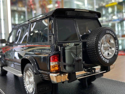 1/18 Diecast Nissan Patrol Super Safari Y60 Black IVY Models Scale Model Car