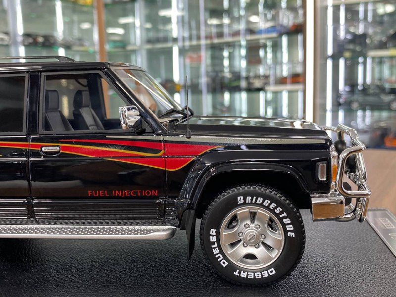 1/18 Diecast Nissan Patrol Super Safari Y60 Black IVY Models Scale Model Car