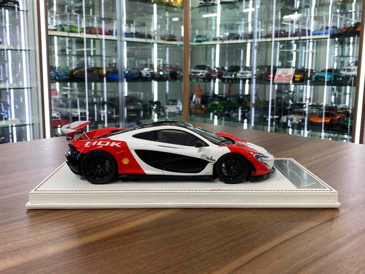 1/18 Resin – McLaren P1 (Marlboro Livery) by Davis & Giovanni – Limited 20 pcs