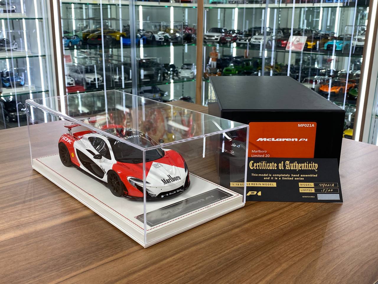 1/18 Resin – McLaren P1 (Marlboro Livery) by Davis & Giovanni – Limited 20 pcs