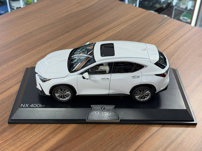 1:18 Lexus Dealer Edition Lexus NX 400h+ - White