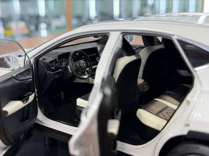 1:18 Lexus Dealer Edition Lexus NX 400h+ - White