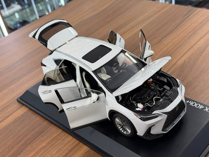 1:18 Lexus Dealer Edition Lexus NX 400h+ - White