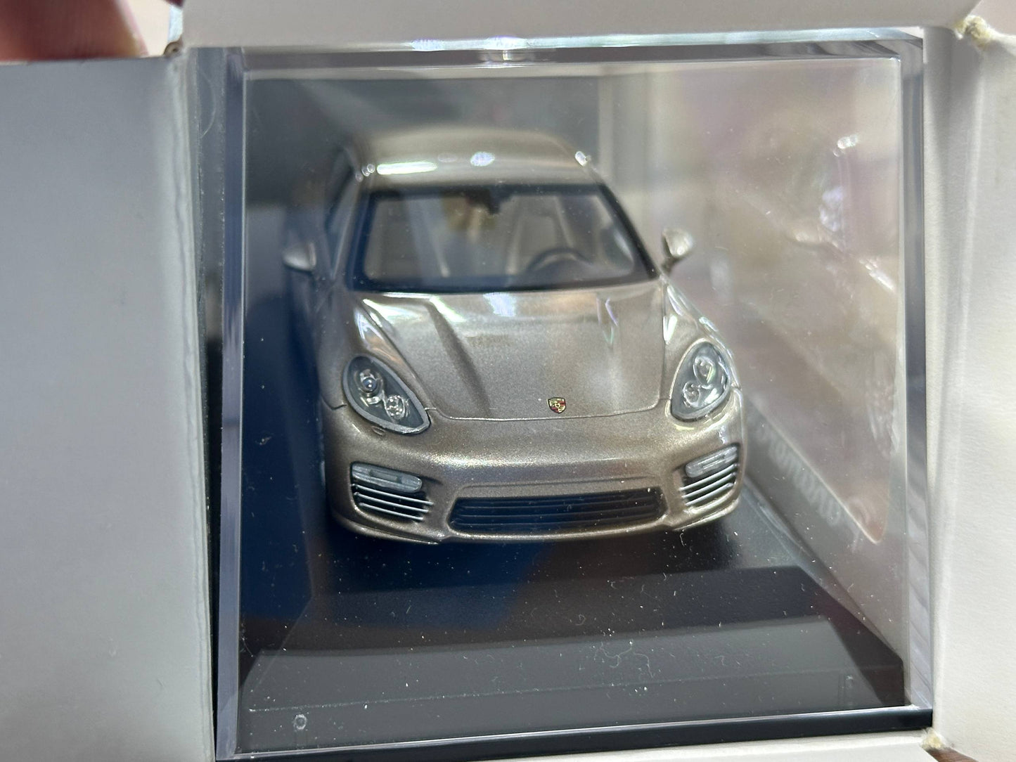 1/43 Diecast Model Porsche Panamera Turbo S Executive Gold (Porsche Official)
