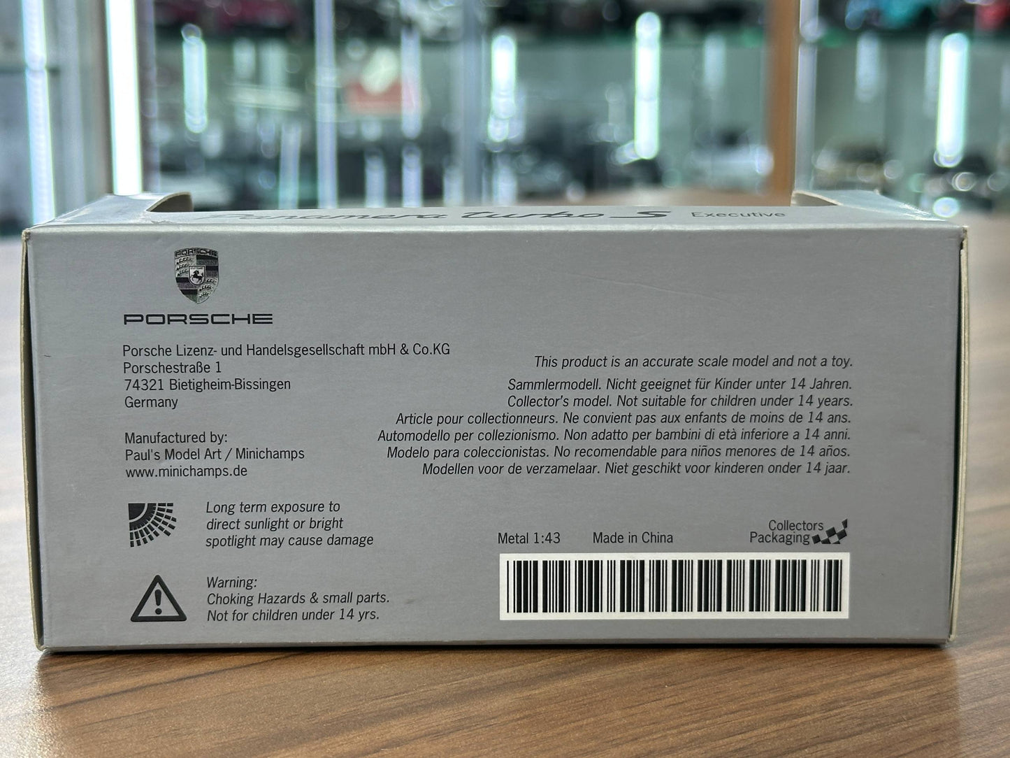 1/43 Diecast Model Porsche Panamera Turbo S Executive Gold (Porsche Official)
