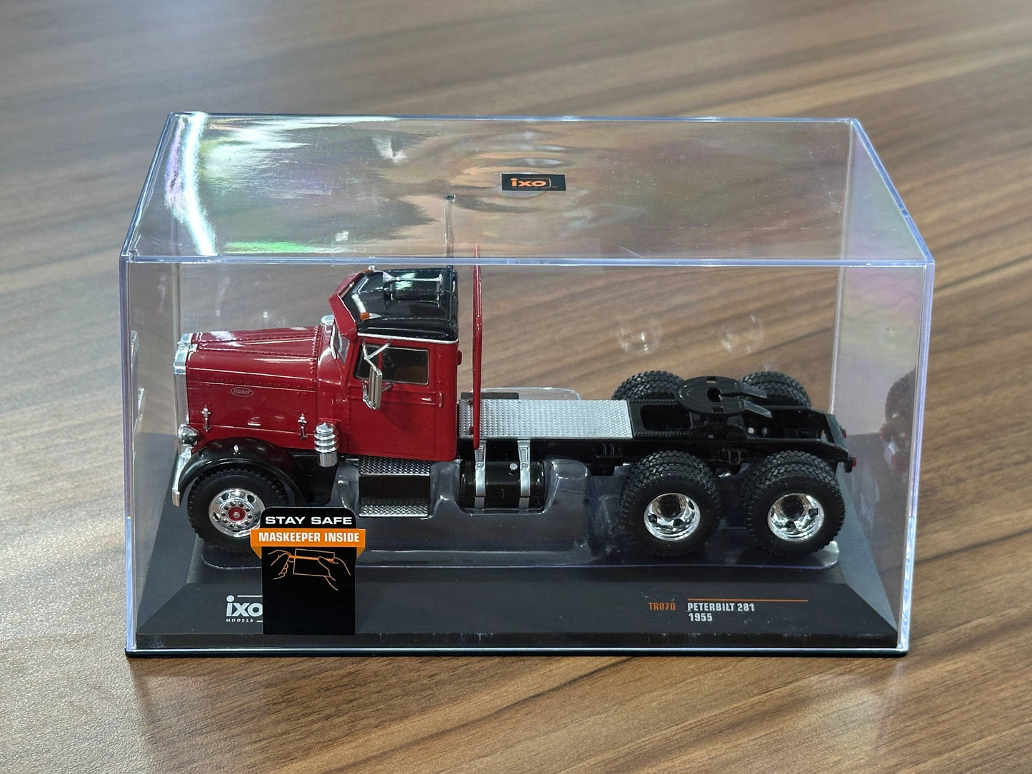 1/43 Diecast Peterbilt 281 1955 Truck Red & Black (ixo Model)