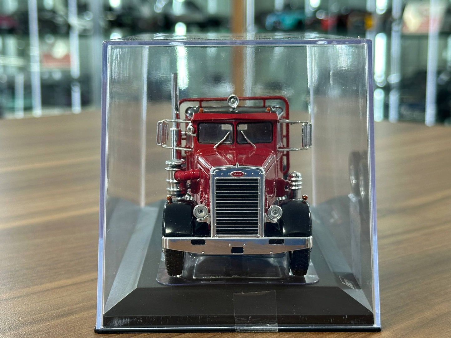 1/43 Diecast Peterbilt 281 1955 Truck Red & Black (ixo Model)