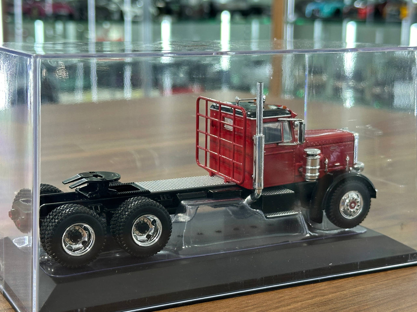 1/43 Diecast Peterbilt 281 1955 Truck Red & Black (ixo Model)