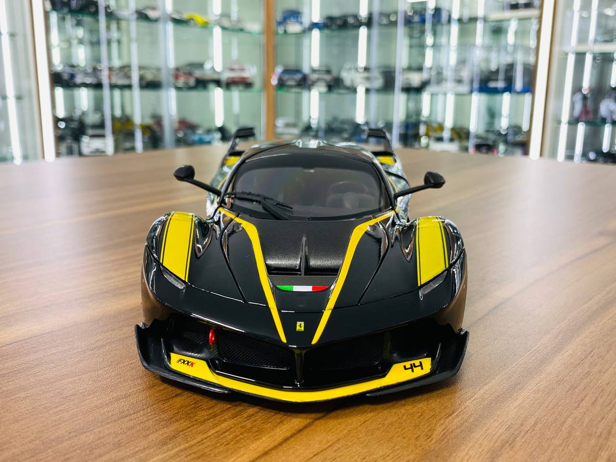 1:18 Bburago Signature Ferrari FXX K (černé 1:18 Bburago Signature Ferrari FXX K (černé