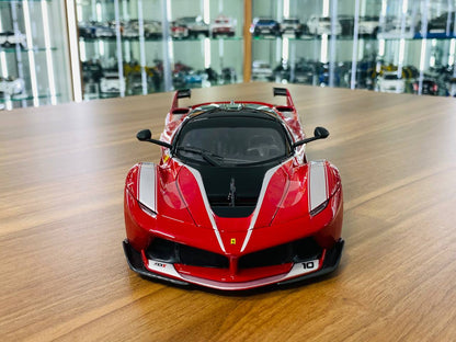 1/18 Diecast Bburago Ferrari FXX K #10 red/ silver