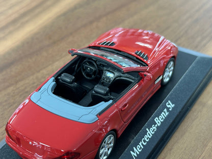 1/43 Diecast Mercedes Benz SL-Class 2001 in Red (Maxichamps)