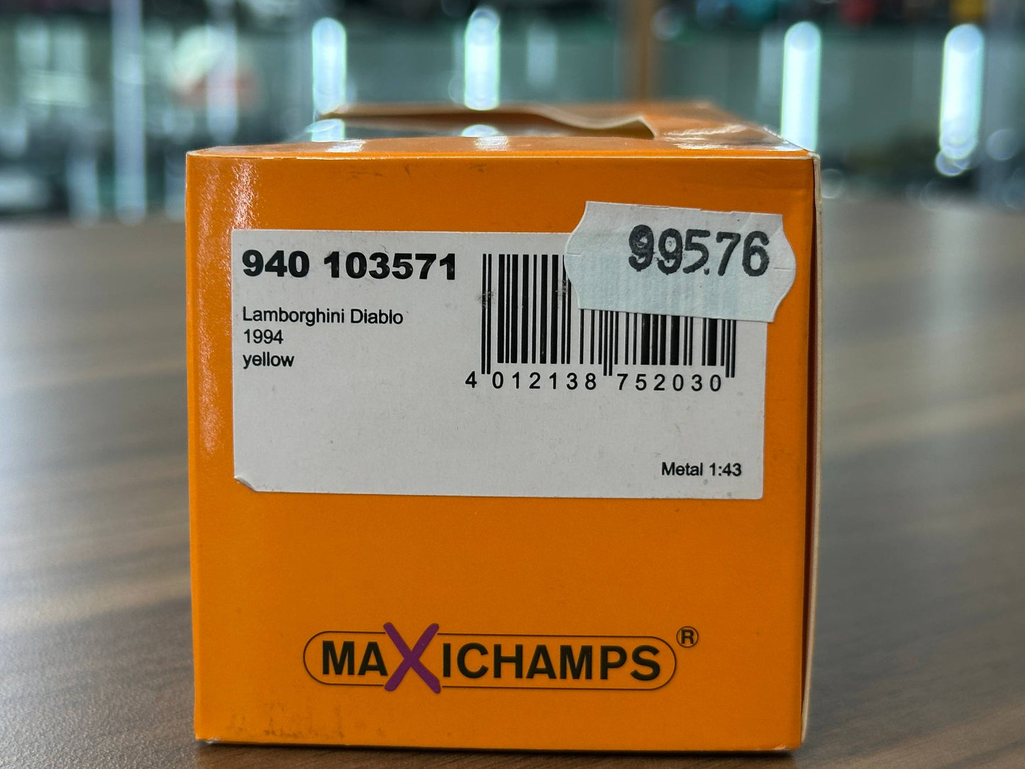 1/43 Diecast Lamborghini Diablo 1994 in Yellow (Maxichamps)