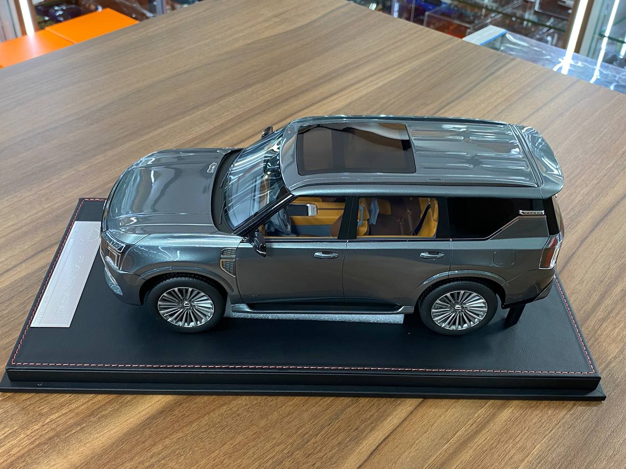 1/18 Resin Diamand Nissan Patrol Y63  Platinum – Grey – Limited Edition 50 pcs