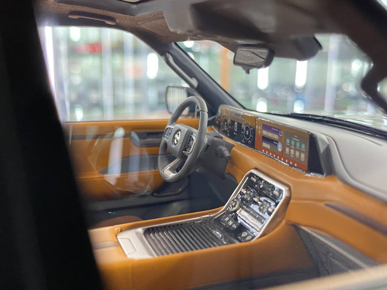 1/18 Resin Diamand Nissan Patrol Y63  Platinum – Grey – Limited Edition 50 pcs