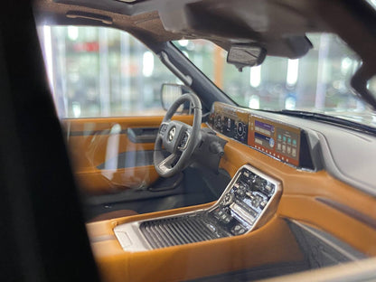 1/18 Resin Diamand Nissan Patrol Y63  Platinum – Grey – Limited Edition 50 pcs