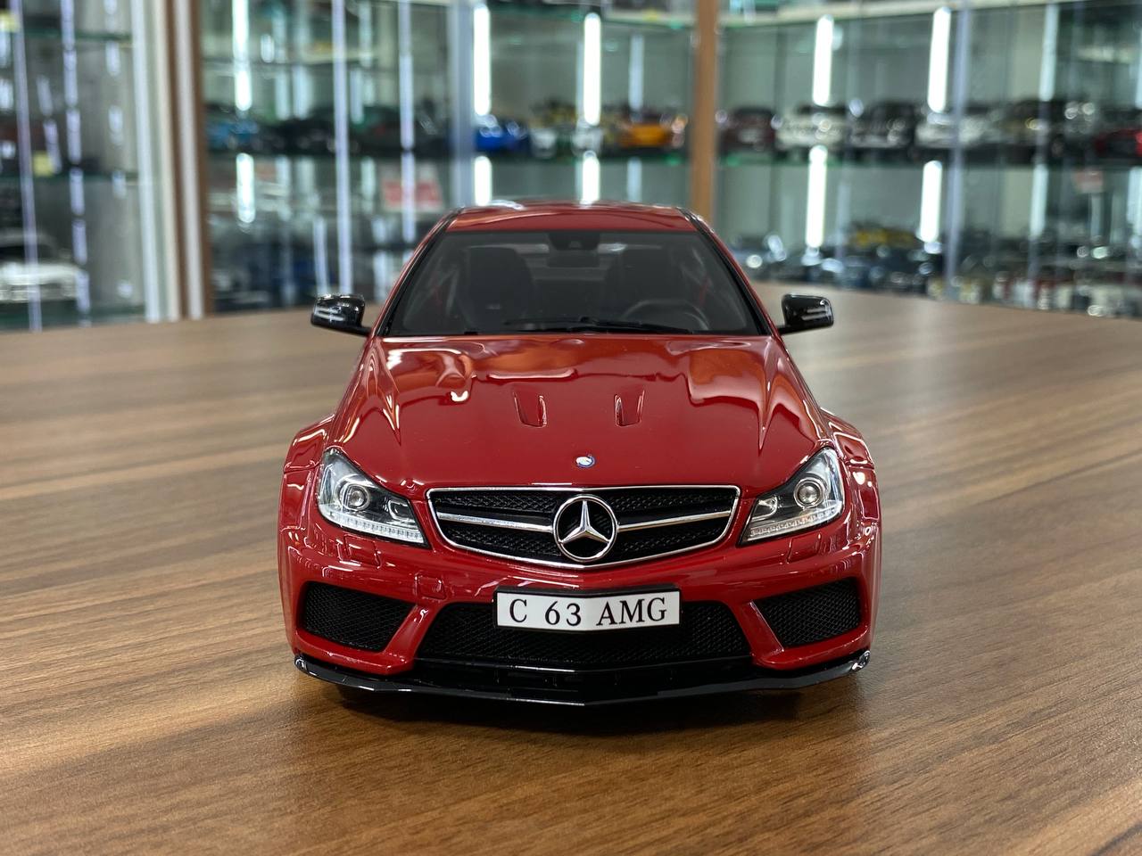 1/18 Resin GT Spirit Mercedes Benz AMG C63 Black Series  -  Red