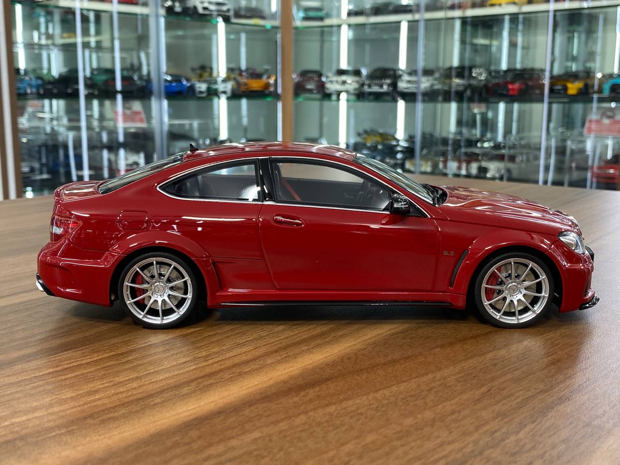 1/18 Resin GT Spirit Mercedes Benz AMG C63 Black Series  -  Red