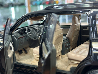 1:18 Diecast Model FAW Toys Dealer Edition Toyota Land Cruiser LC 200 (2012) – Black (Full Opening)