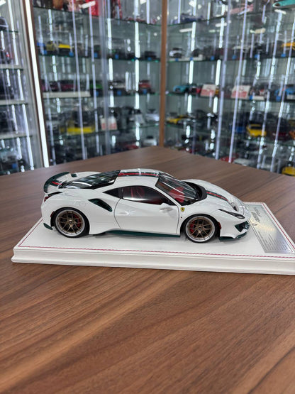 Ferrari 488 Pista 1:18 Resin – Dino Models – White Green/Red Stripe – Limited 5 pcs