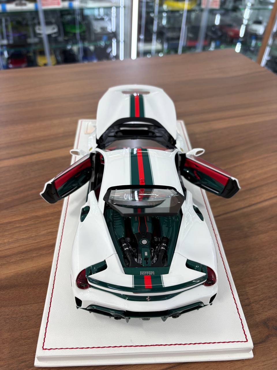 Ferrari 488 Pista 1:18 Resin – Dino Models – White Green/Red Stripe – Limited 5 pcs