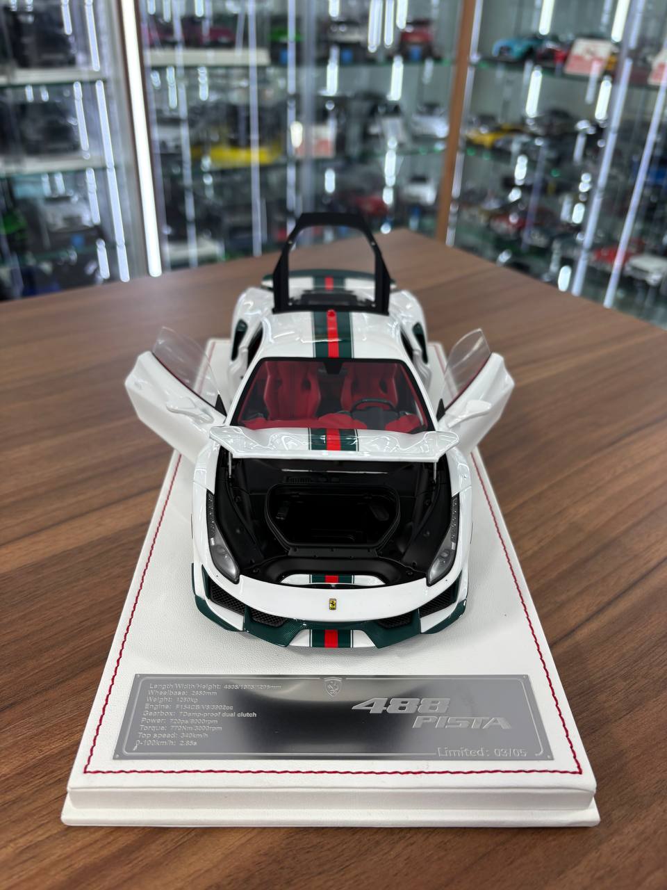 Ferrari 488 Pista 1:18 Resin – Dino Models – White Green/Red Stripe – Limited 5 pcs