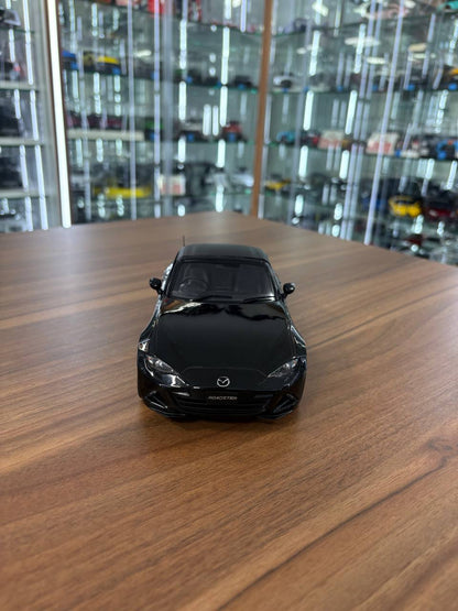 First 18 Models Mazda MX‑5 Roadster – Black – 1:18 Diecast Model