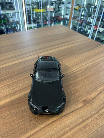 First 18 Models Mazda MX‑5 Roadster – Black – 1:18 Diecast Model