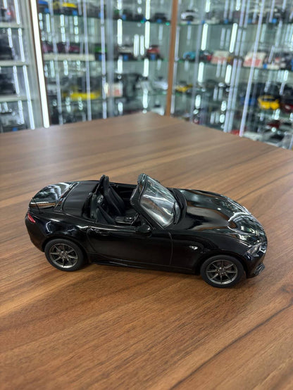First 18 Models Mazda MX‑5 Roadster – Black – 1:18 Diecast Model