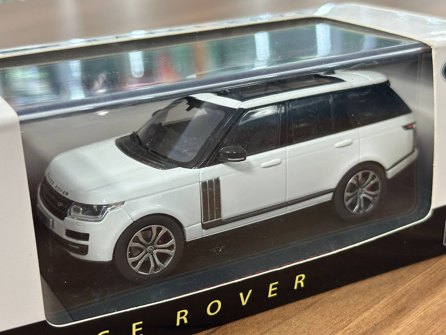 1/43 Diecast LCD Models Range Rover SV Autobiography - White
