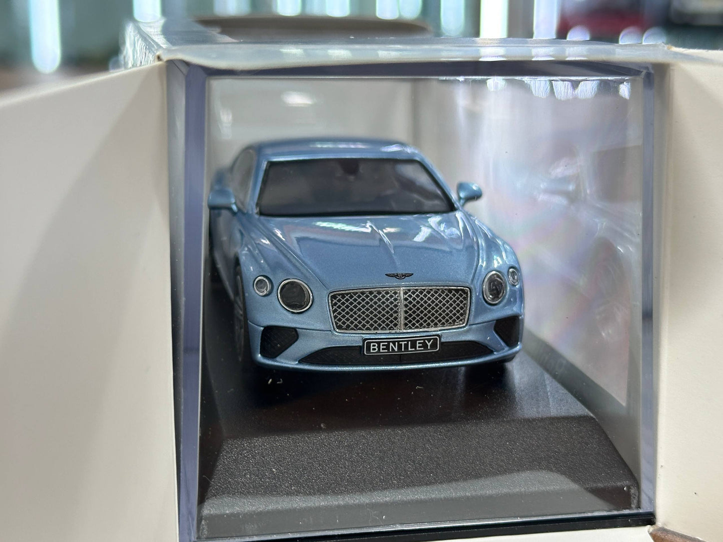 Norev Bentley Continental GT (2018) – Silverlake – 1/43 Diecast Model