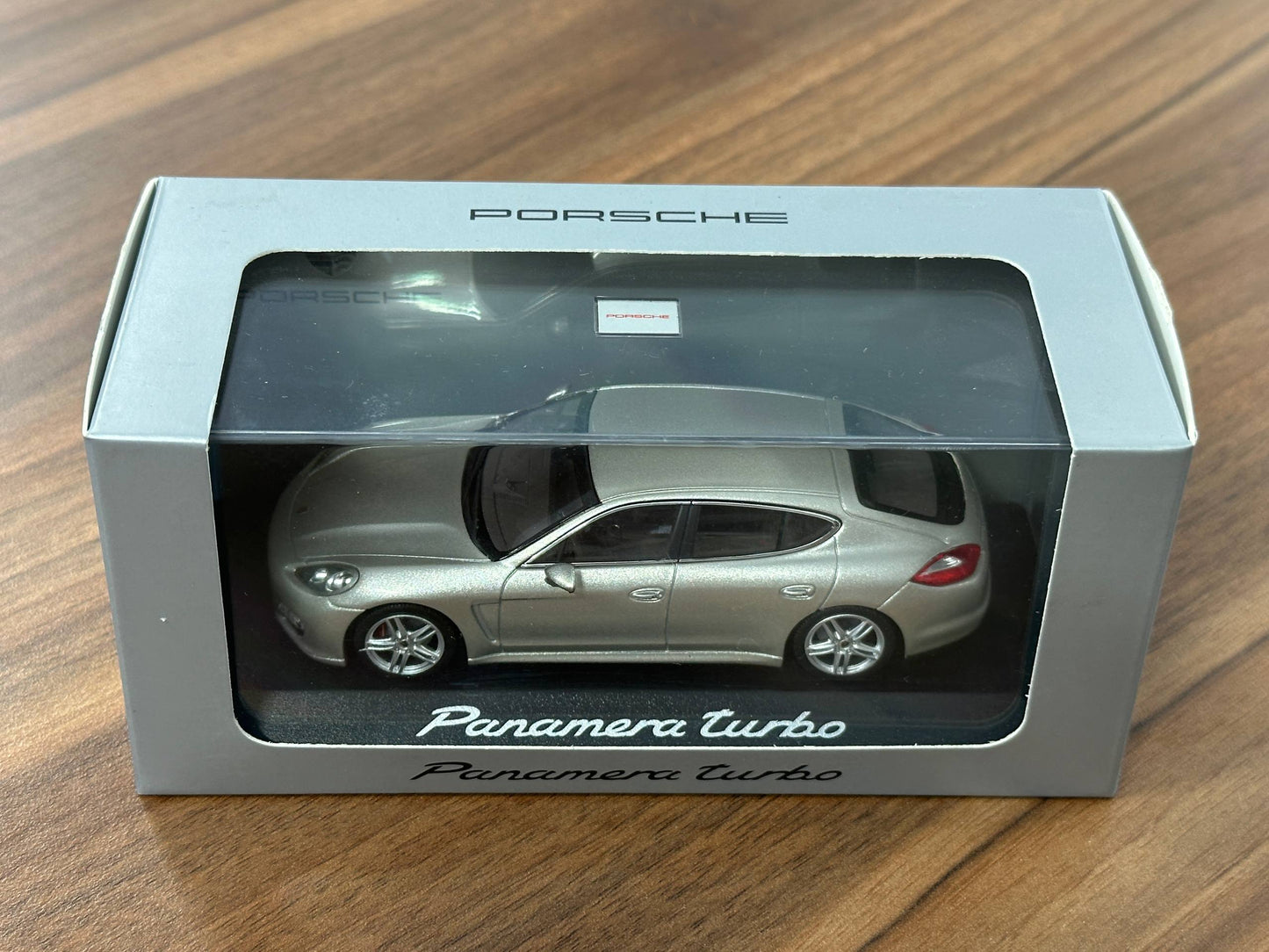 Minichamps Porsche Panamera Turbo – Gold – 1:43 Diecast Model