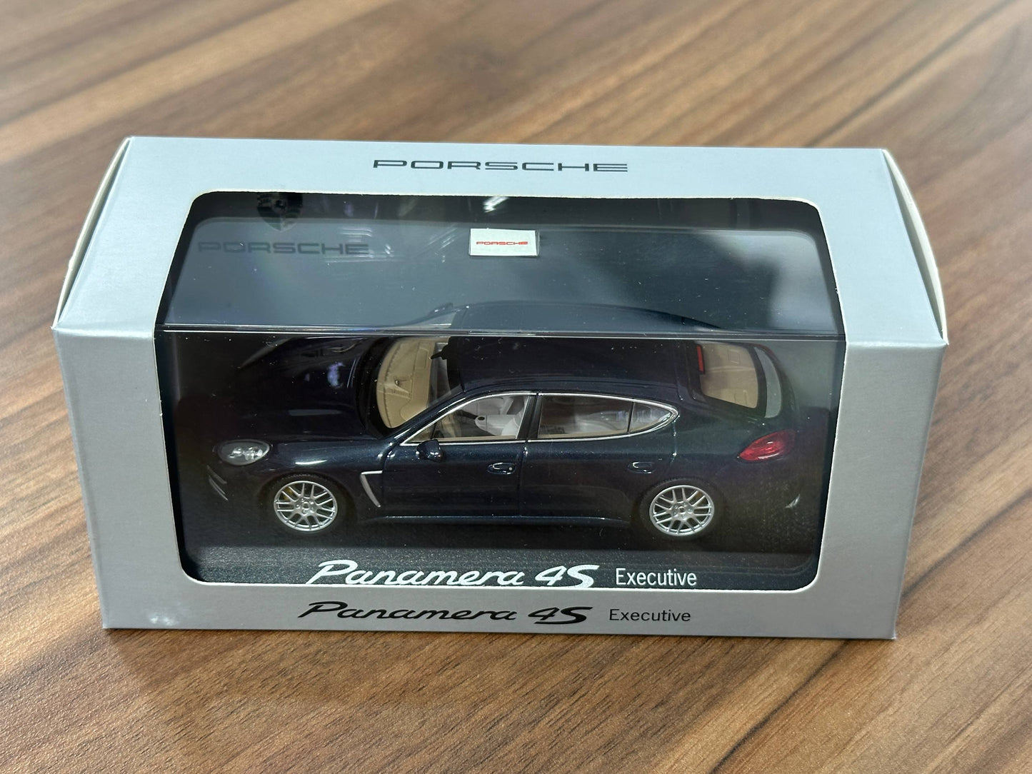 Minichamps Porsche Panamera 4S Executive – Dark Blue – 1:43 Diecast Model