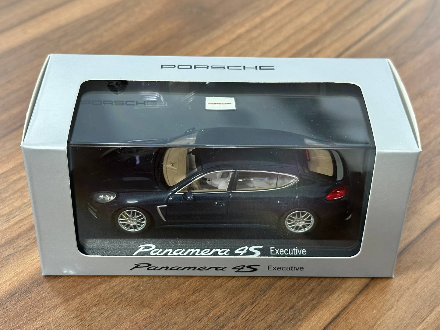 Minichamps Porsche Panamera 4S Executive – Dark Blue – 1:43 Diecast Model