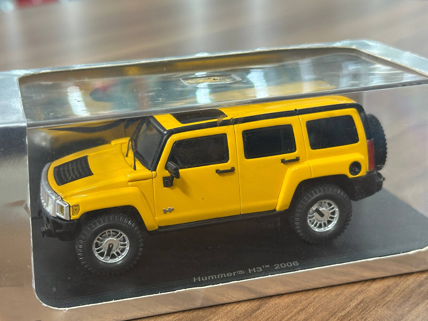 Spark Models Hummer H3 (2006) – Yellow – 1:43 Diecast Model