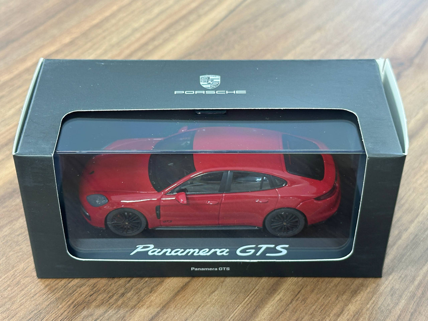 Porsche Dealer Edition Panamera GTS – Red – 1:43 Diecast Model