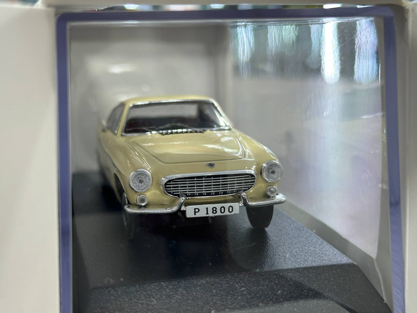 Norev Volvo P1800 (1963) – Beige – 1:43 Diecast Model
