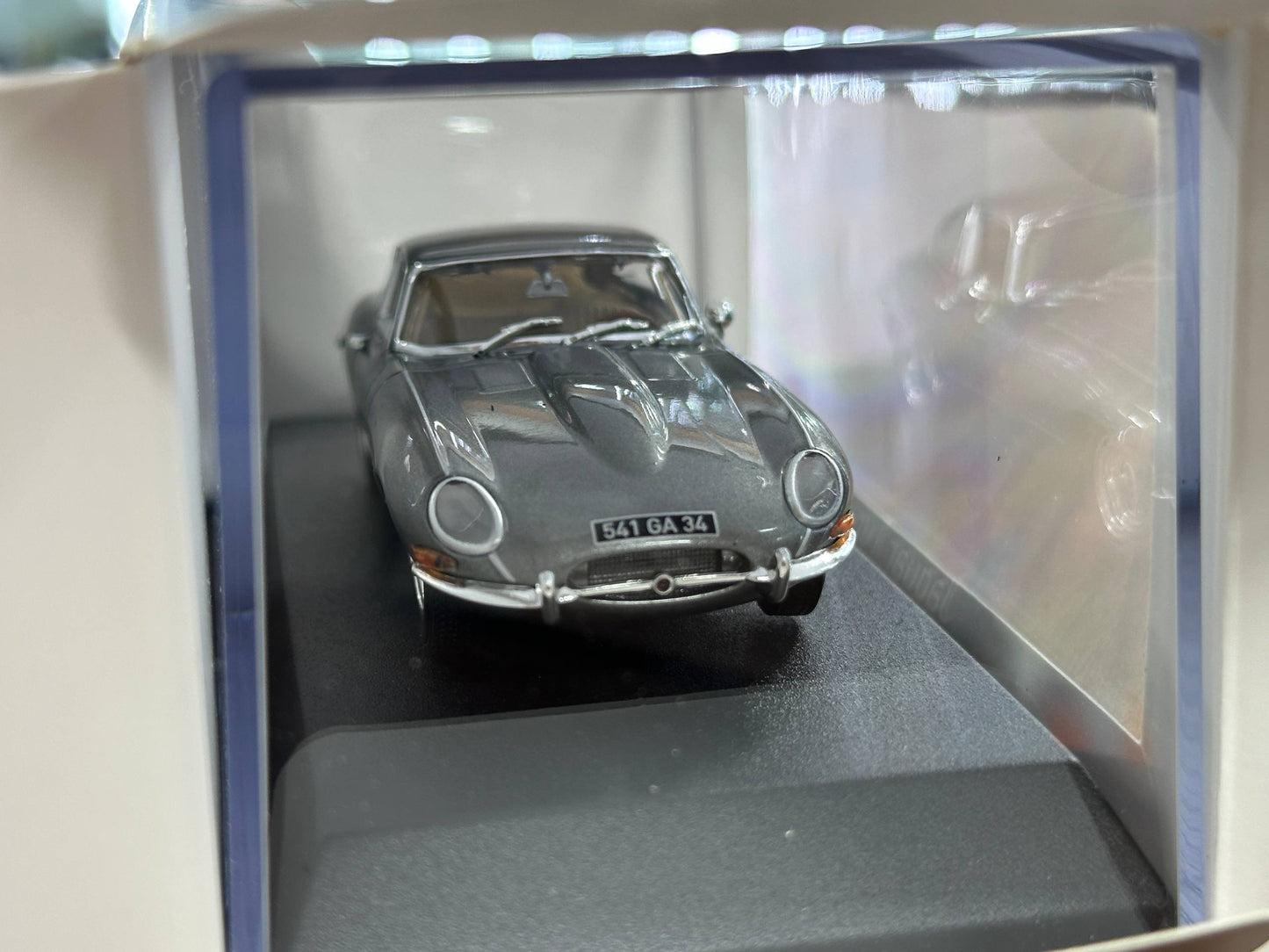 Norev Jaguar E-Type Coupé (1964) – Gun Metal Grey – 1:43 Diecast Model
