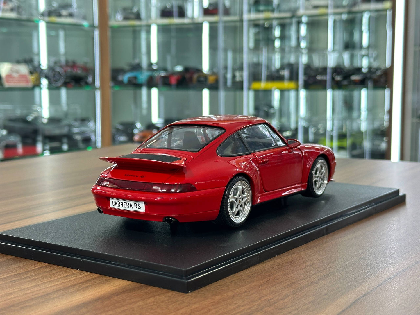 1/18 Diecast Porsche 911 993 Carrera RS 1997 Red by Solido