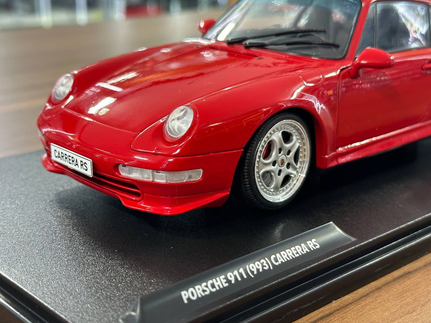 1/18 Diecast Porsche 911 993 Carrera RS 1997 Red by Solido